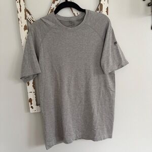Fabletics Performance T-Shirt Gray Men's Size Medium